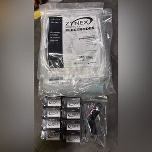 ZYNEX Medical Electrodes Square Round 2” Standard 4 Packs x 40 Batteries/Cords